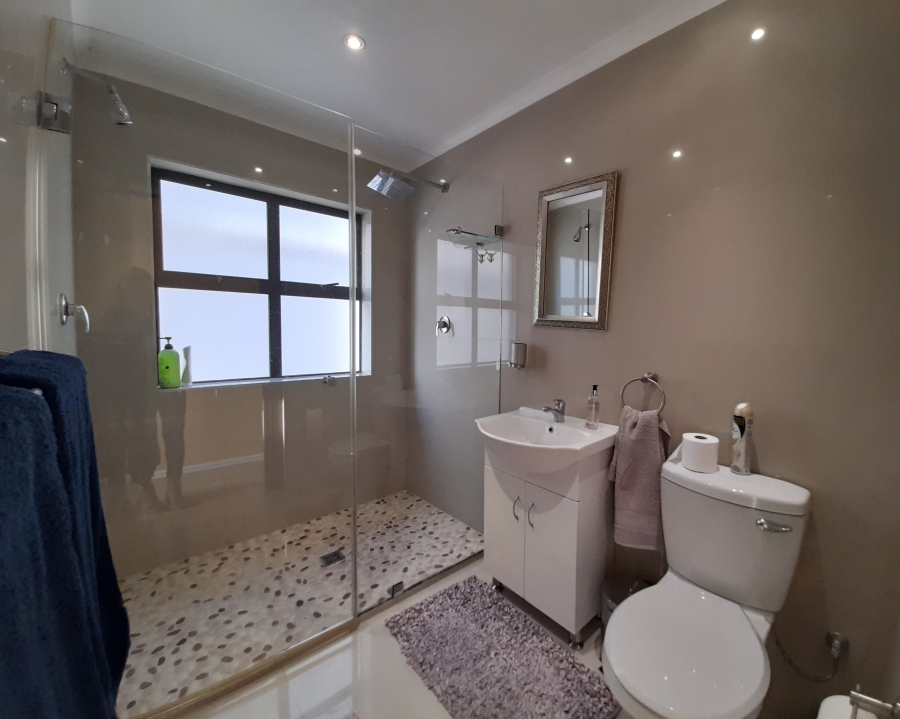 To Let 3 Bedroom Property for Rent in Big Bay Western Cape
